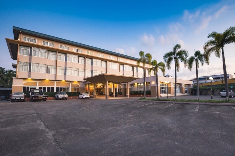 Chumphon Gardens Hotel 61/64