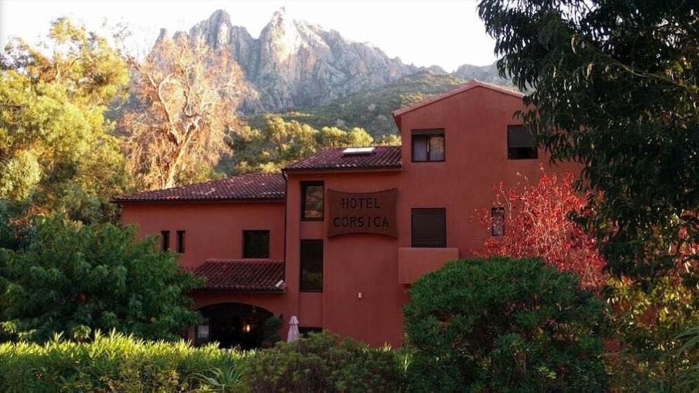 Hotel Corsica 6/50