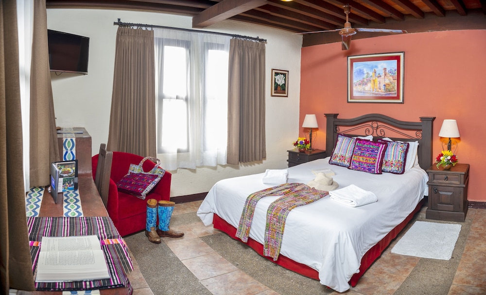 Casa Del Parque Hotel 11/50