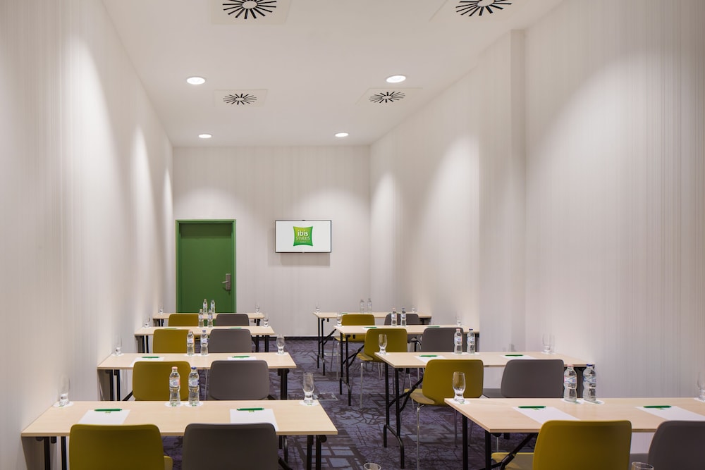 Ibis Styles Budapest Airport 52/64