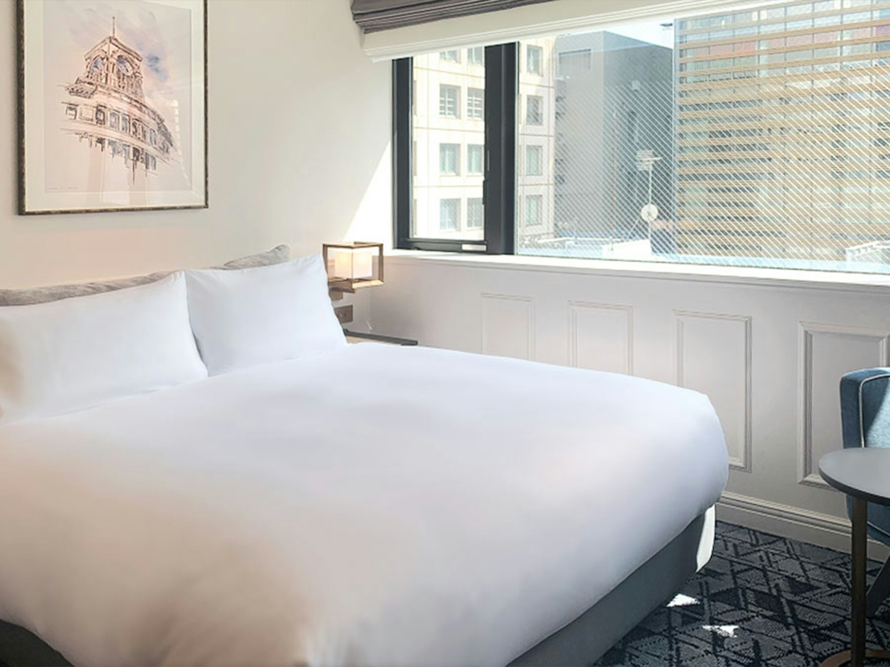 ROOM, QUEEN BED