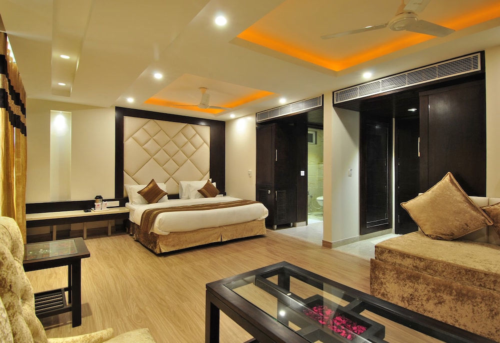 Hotel Sai Miracle 26/47