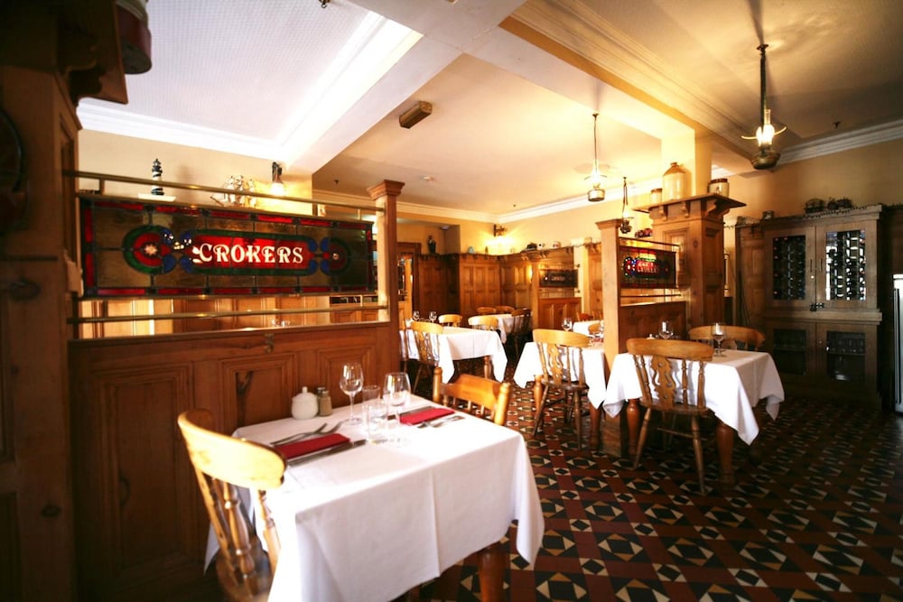 Treacys Hotel Waterford 59/70