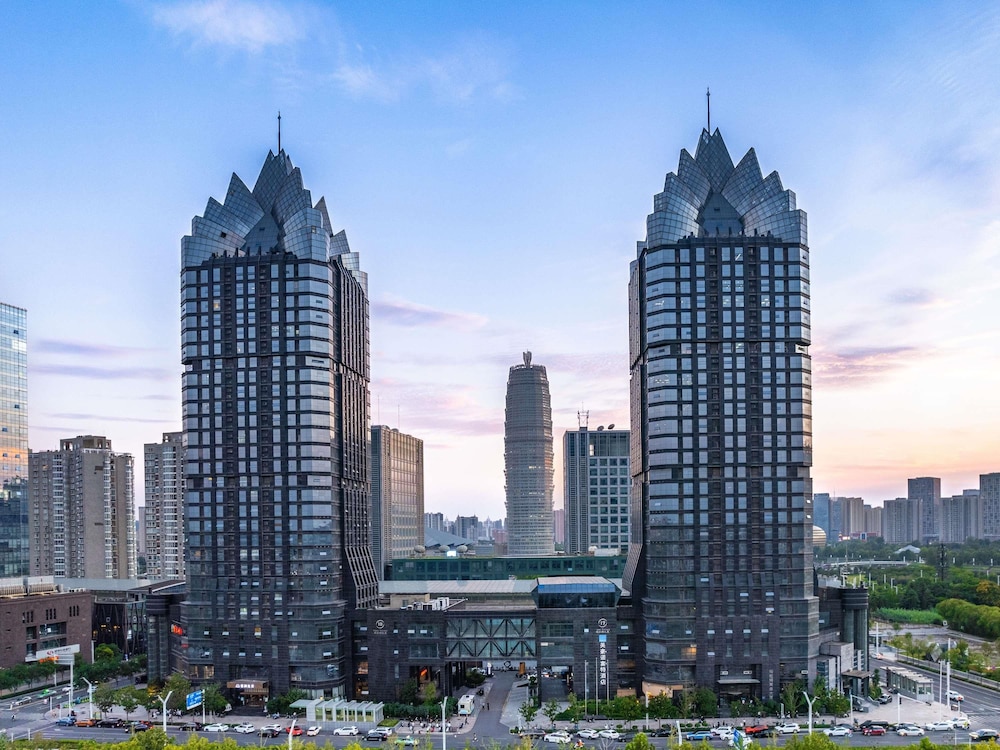 Novotel Zhengzhou Convention Centre 44/49