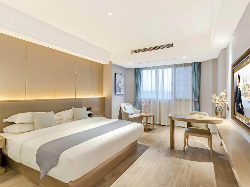 GreenTree Eastern Chizhou Changjiang Middle Road RT-Mart Hotel 14/45