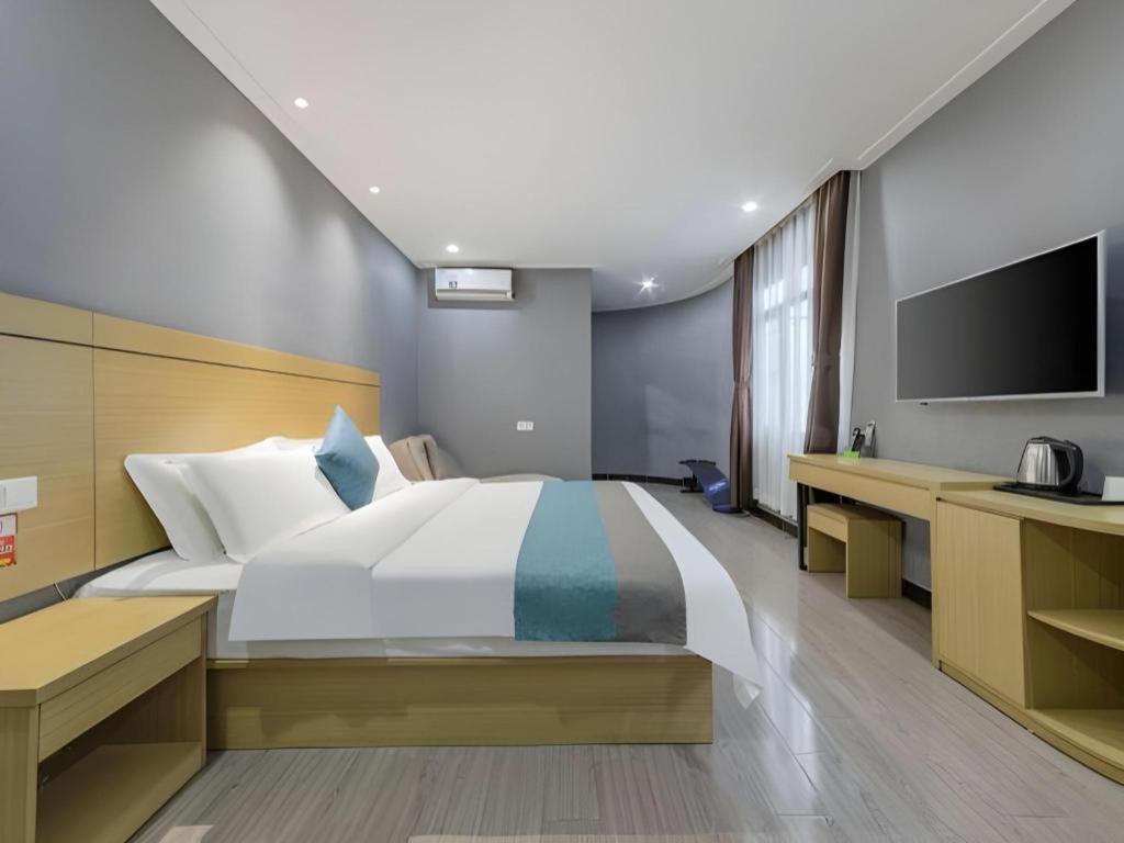 Ying Feng Yuan Hotel 18/37