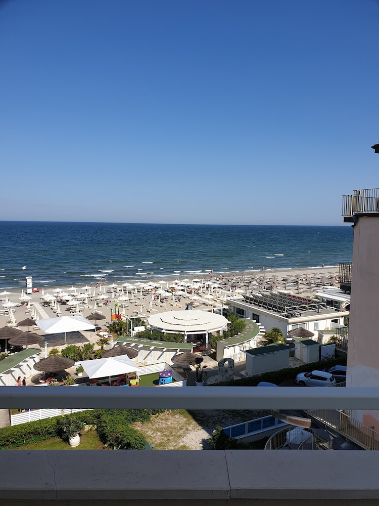 HOTEL BENINI 34/48