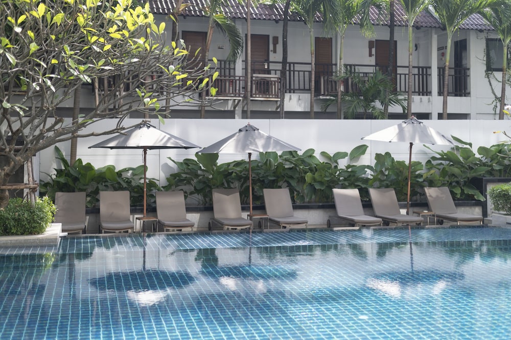 Woodlands Suites Serviced Residences 44/50