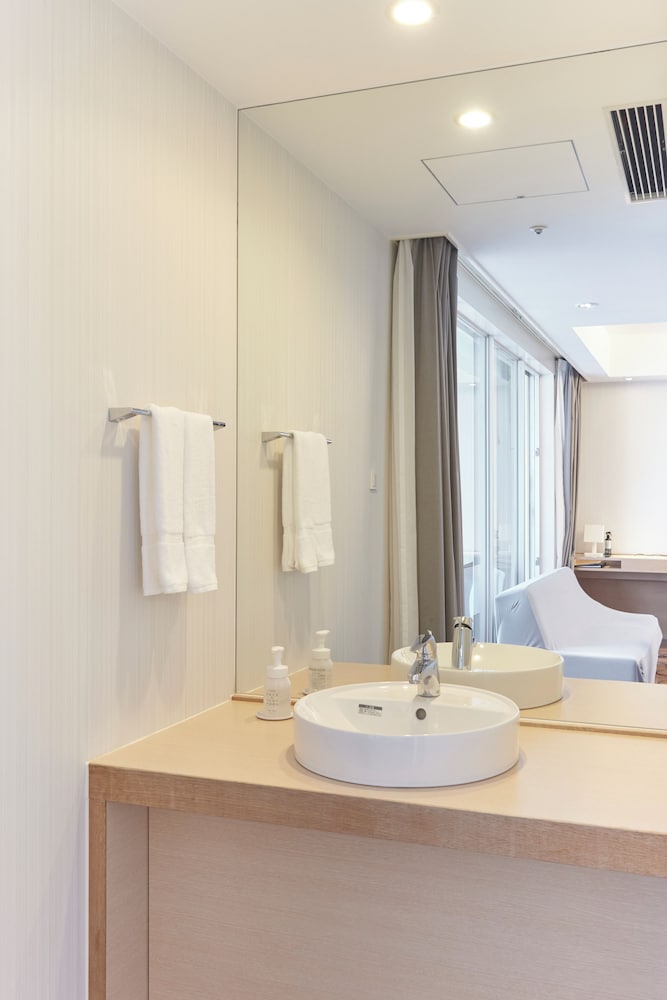 Naha Tokyu REI Hotel 73/74