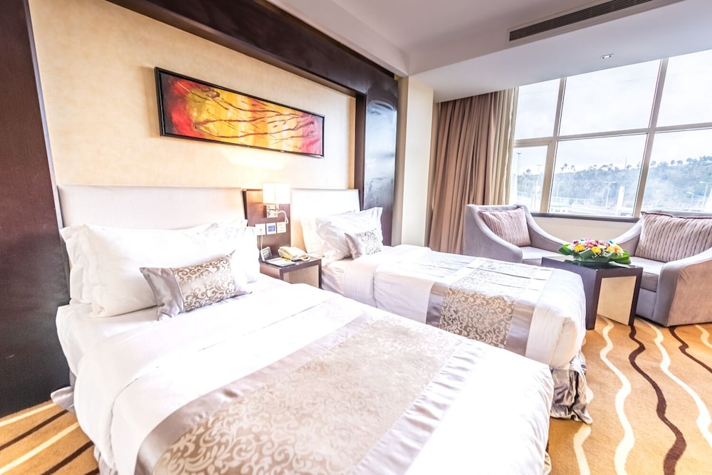 فندق ناشونال بارك(National Park Hotel) 14/66