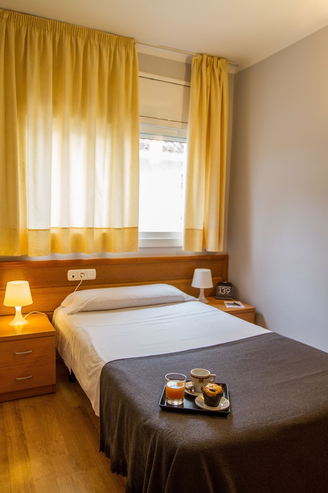 Hotel 139 18/63