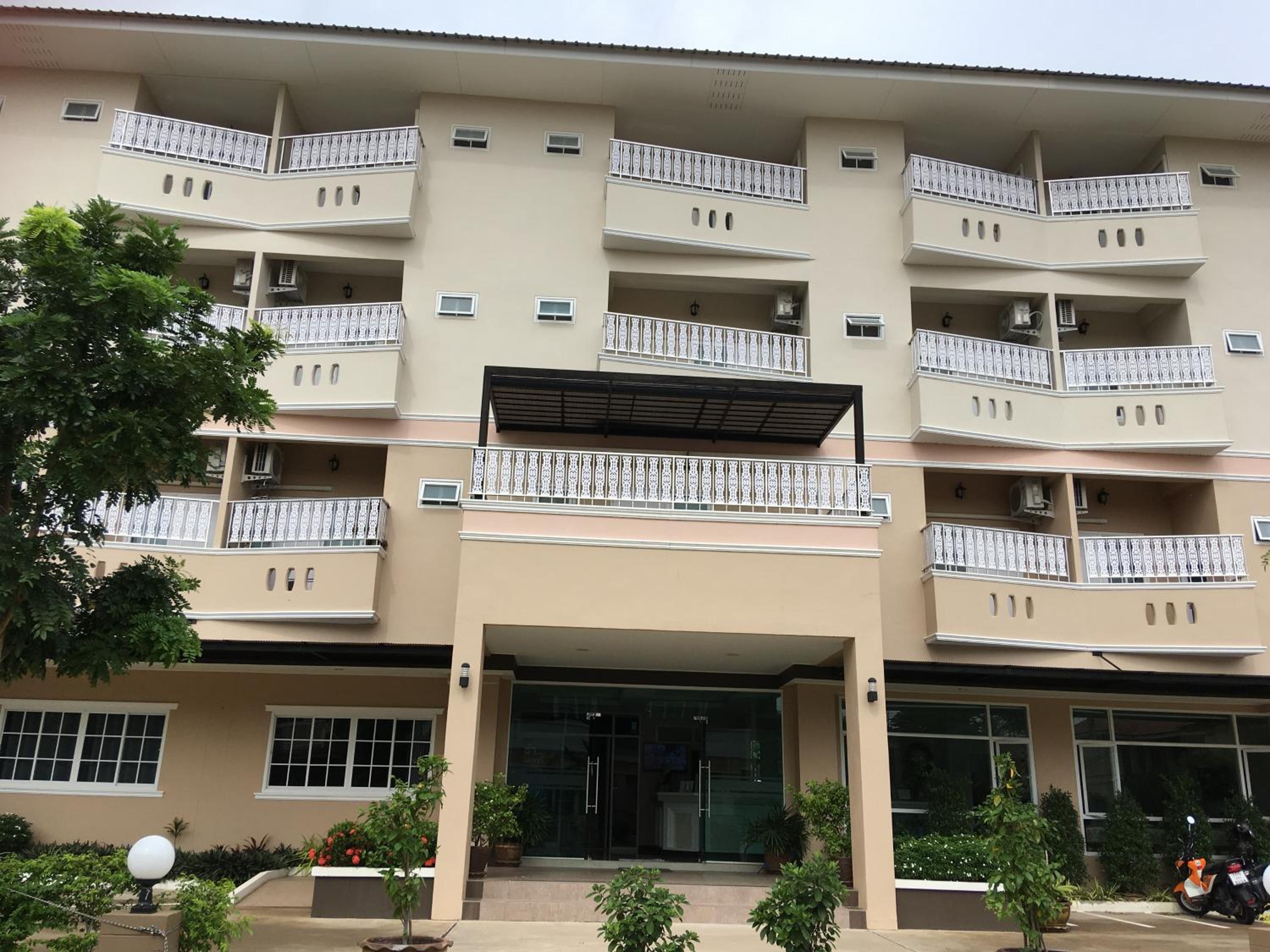Boonbundal Hotel 1/50