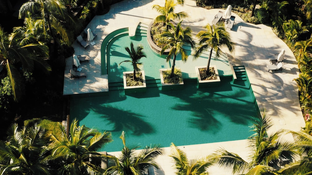 The Bay Club at Anahita 38/44