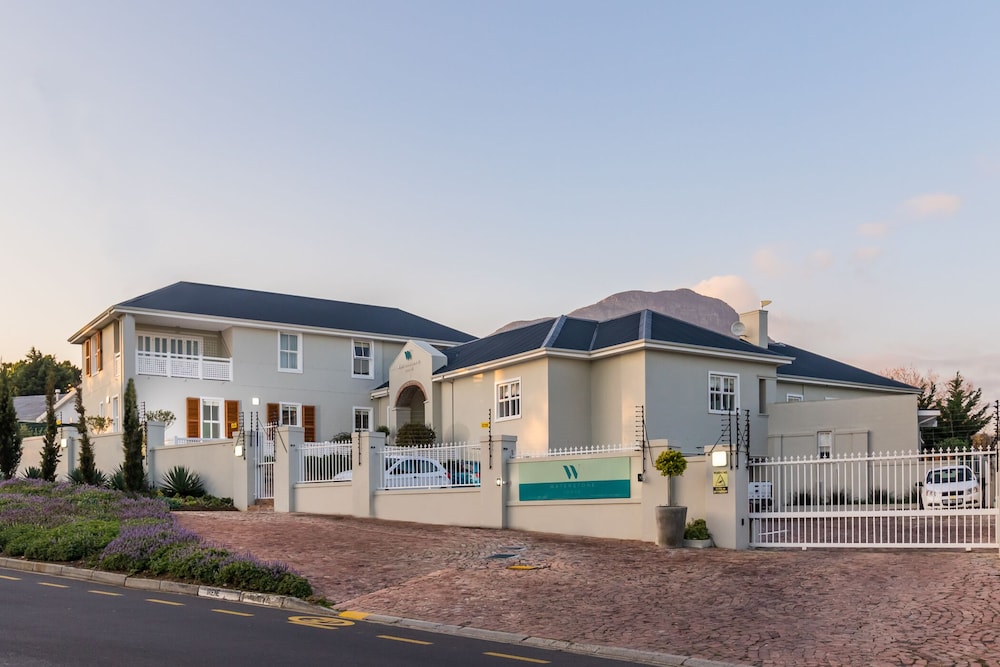 Waterstone Lodge 3/50