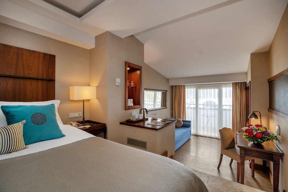 Marti Resort Hotel 23/72