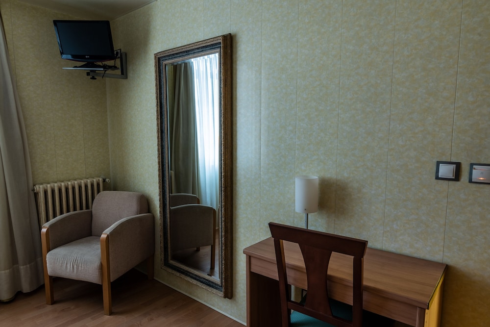 Hotel Bedoya 24/32