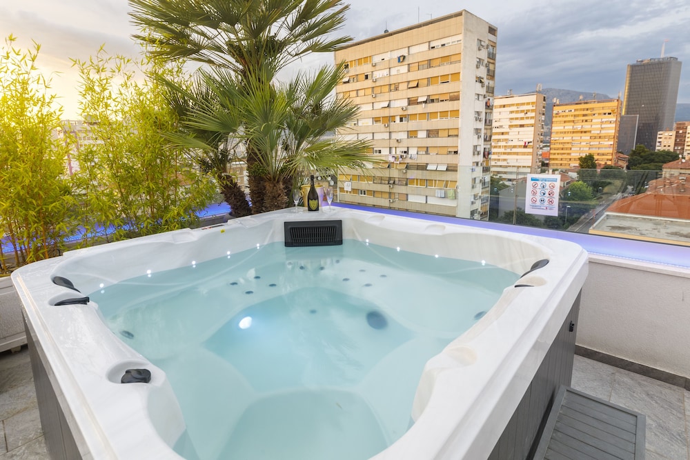 Art Hotel 62/80