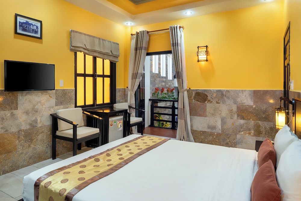 Golden Bell Homestay 11/57