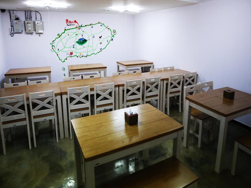 Jeju R Hotel Guest House Hostel 39/60