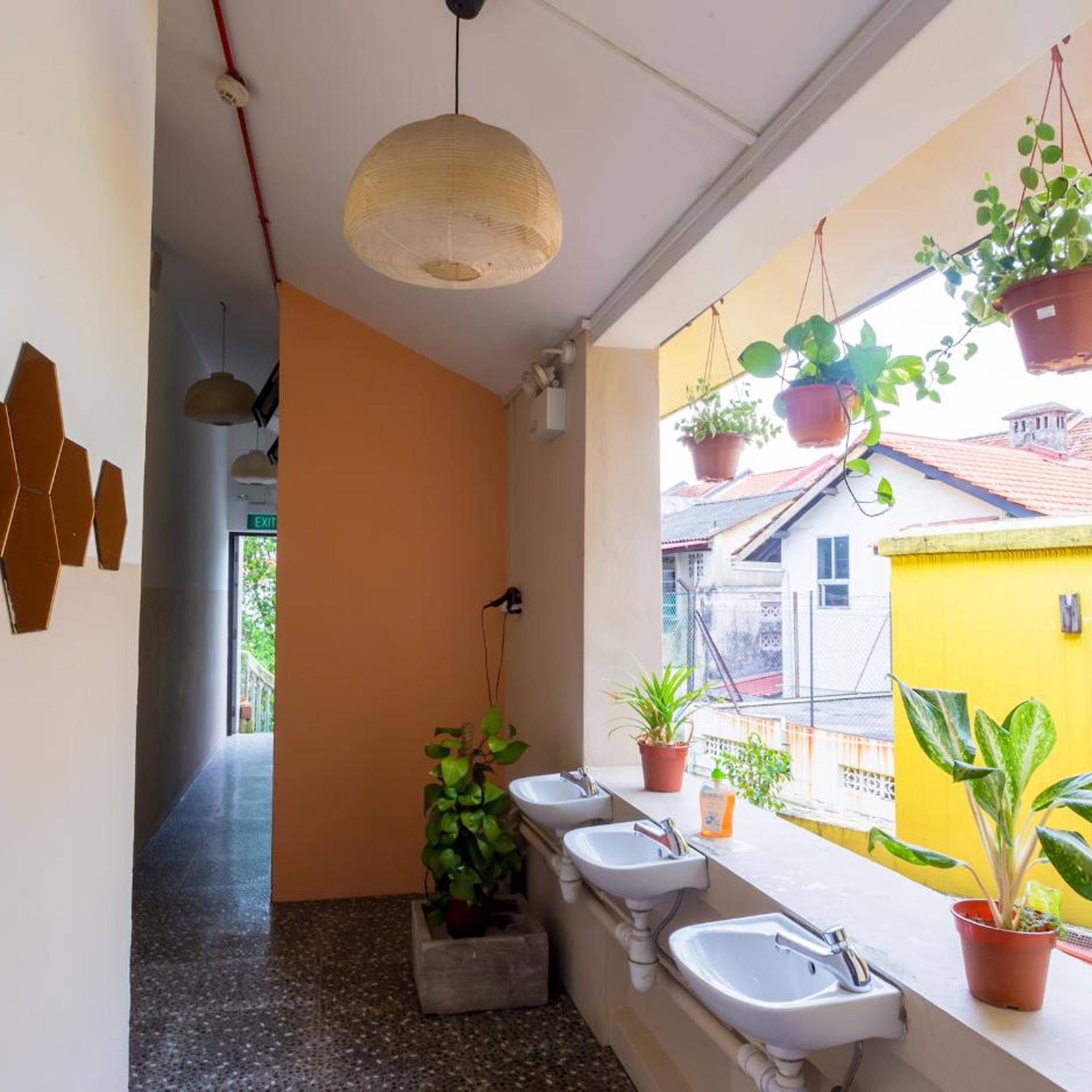 The Hive Singapore Hostel 7/96