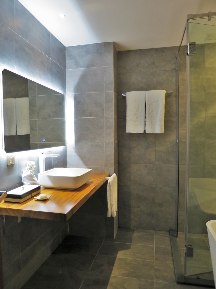 A&Em Art Hotel 5/66