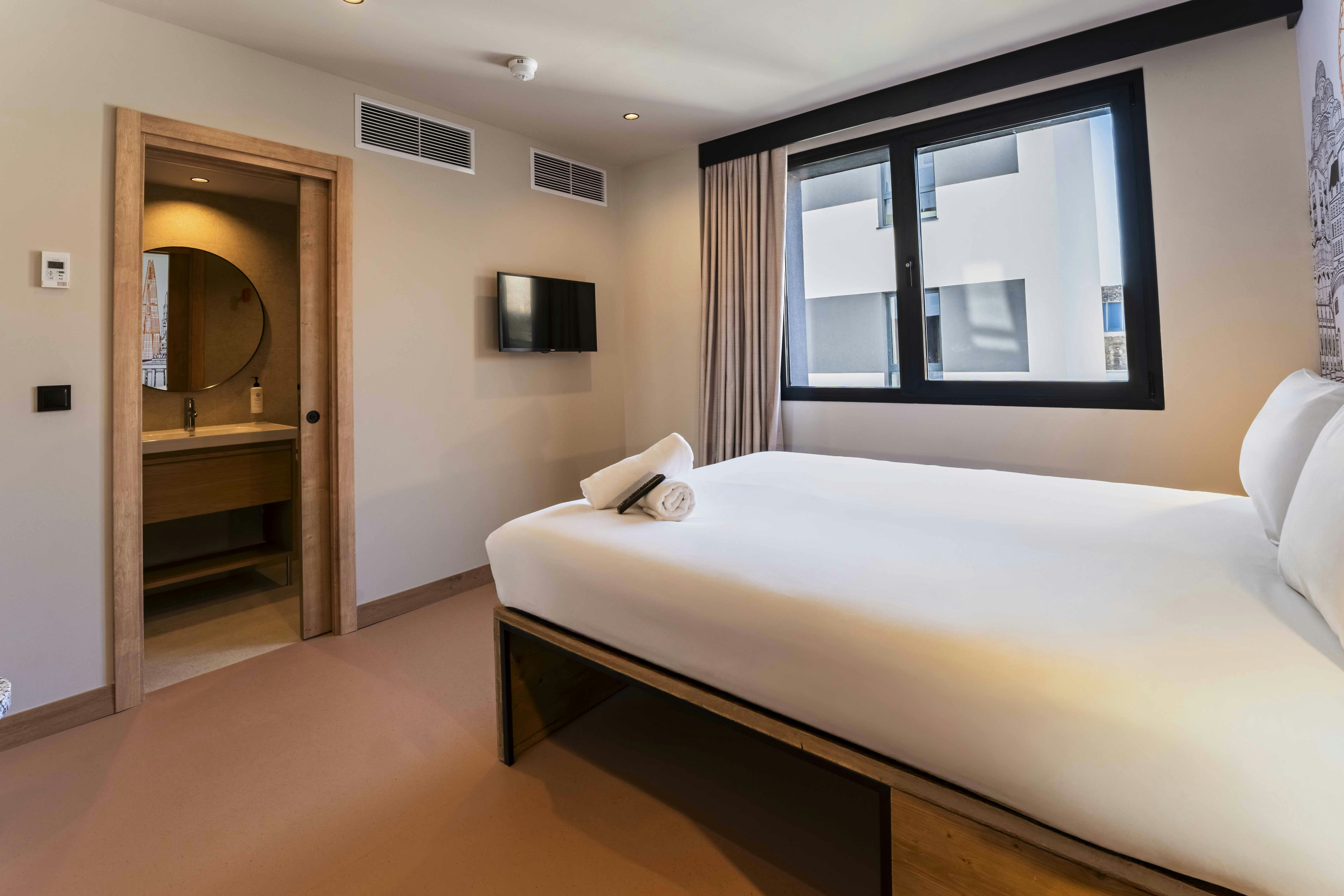 STANDARD, TWIN BEDS