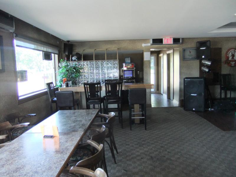 Stonehouse Motel And Restaurant 17/21
