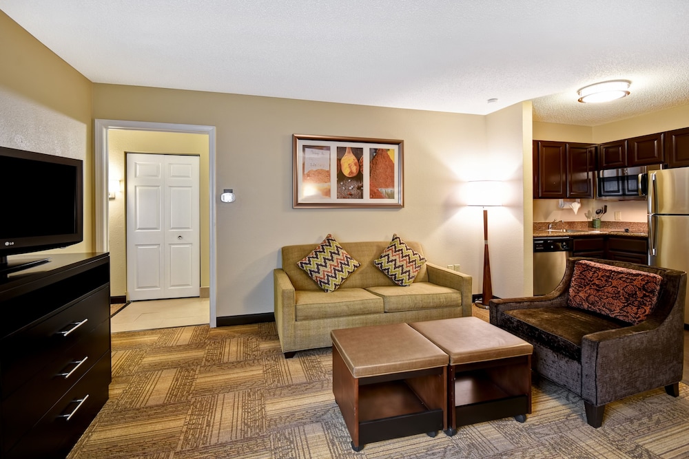 Staybridge Suites Grand Rapids-Kentwood 37/58
