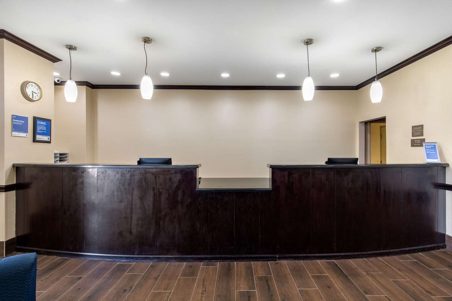 Comfort Inn and Suites Cedar Hill Duncanville 4/32