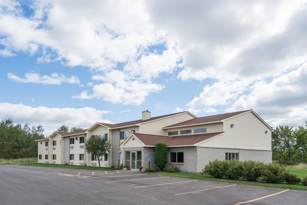 Rodeway Inn Milaca 1/37