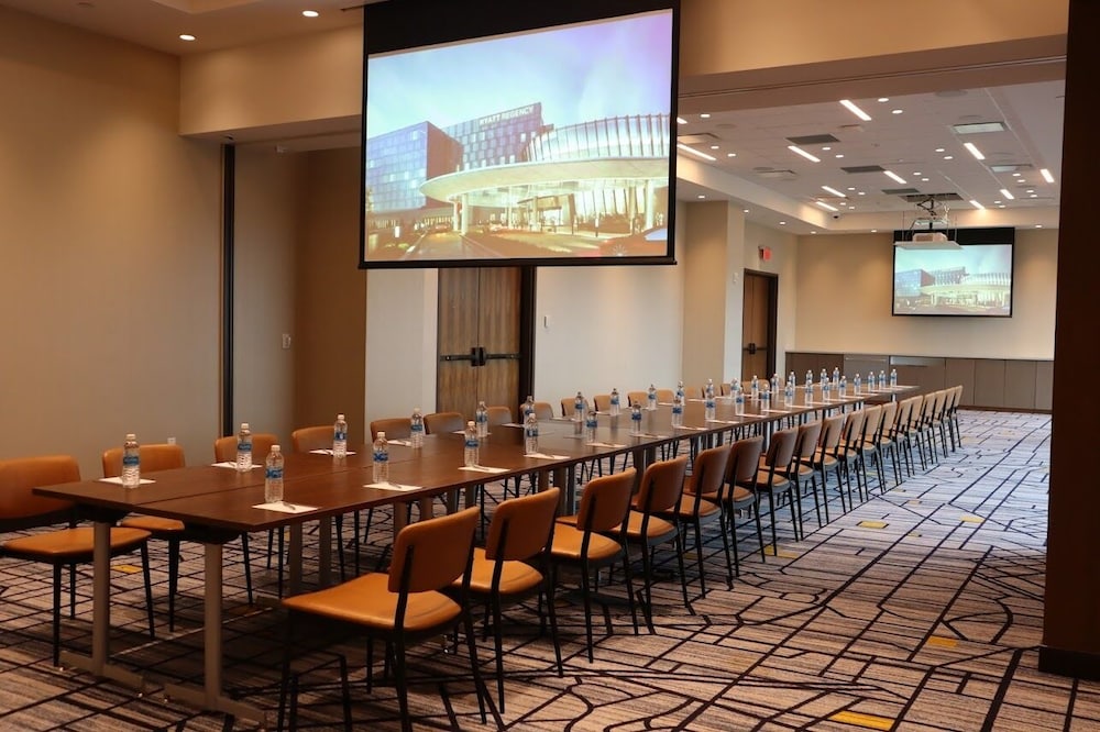 Hyatt Regency Jfk Airport At Resorts World New York 38/50