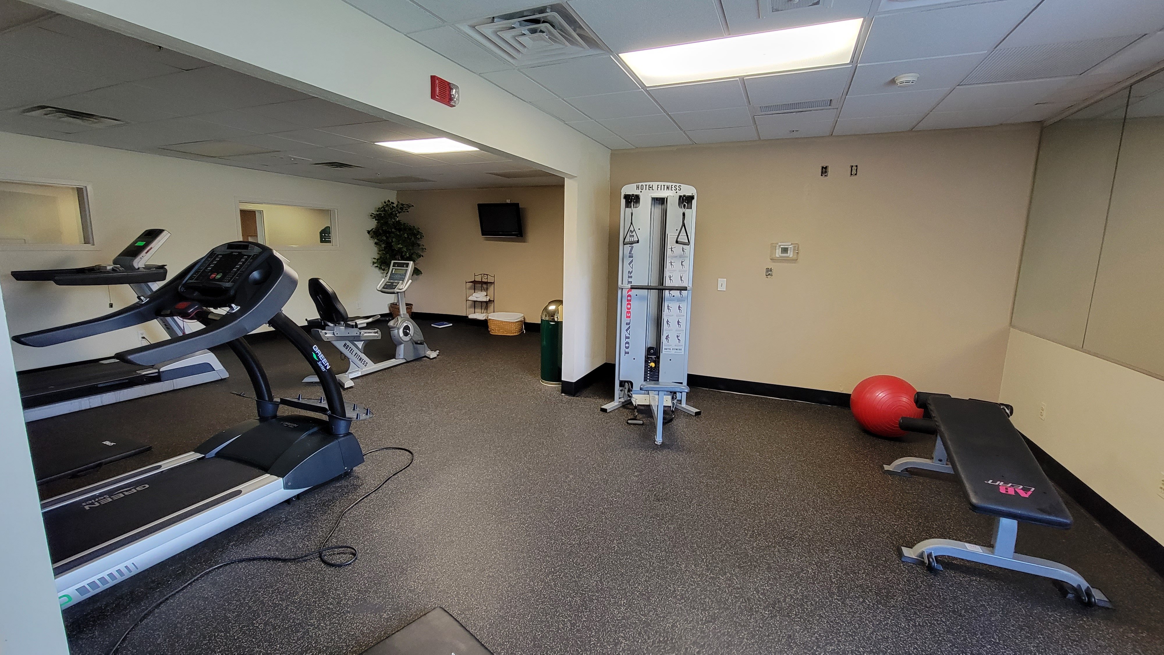 Cross Creek Inn and Suites Fayetteville 19/43