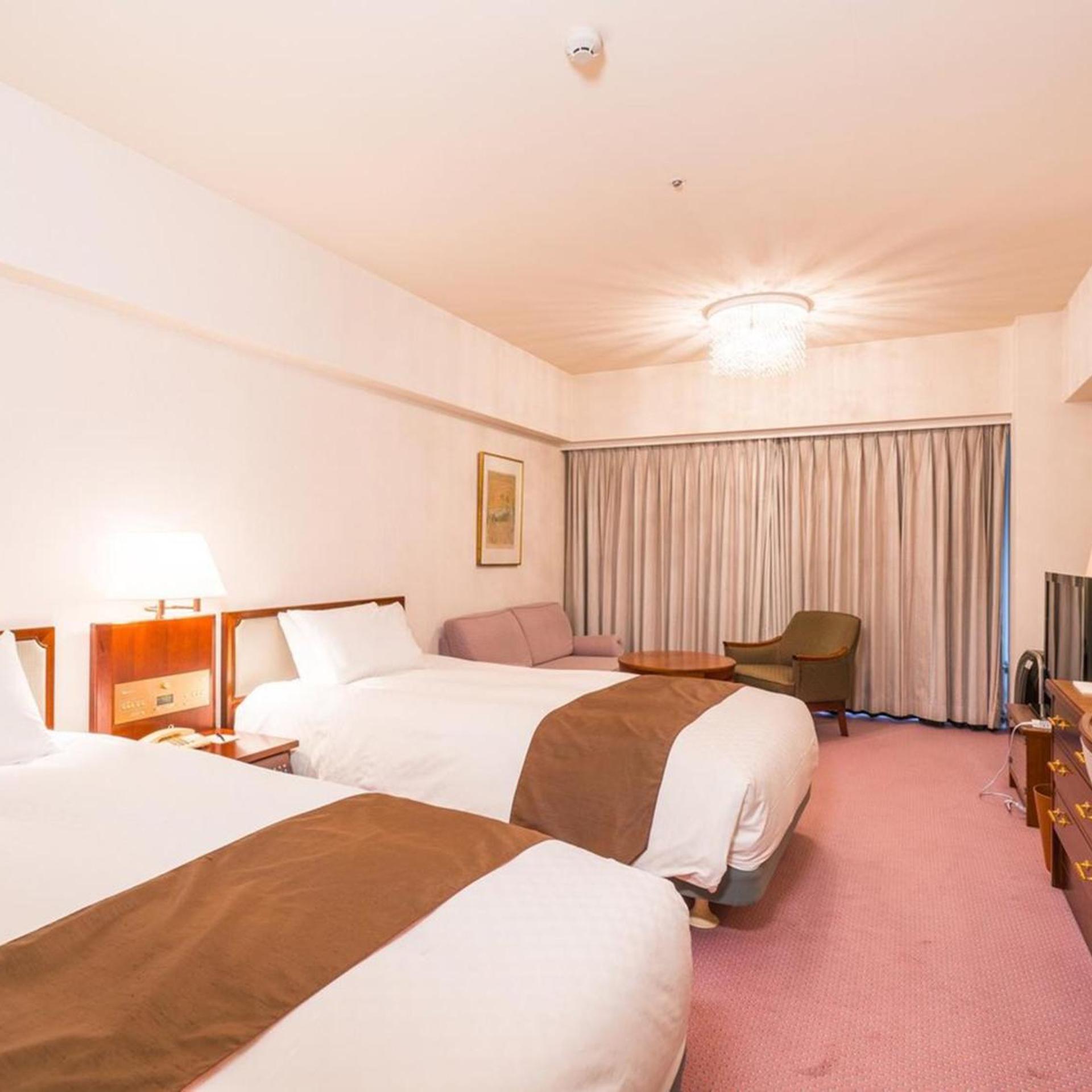 Room, Twin Beds, Slope View, Wing 3