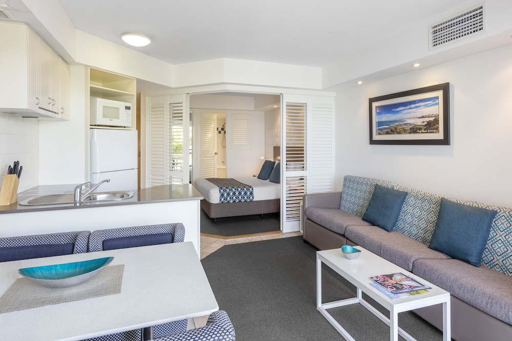 Ramada Resort by Wyndham Golden Beach 35/40
