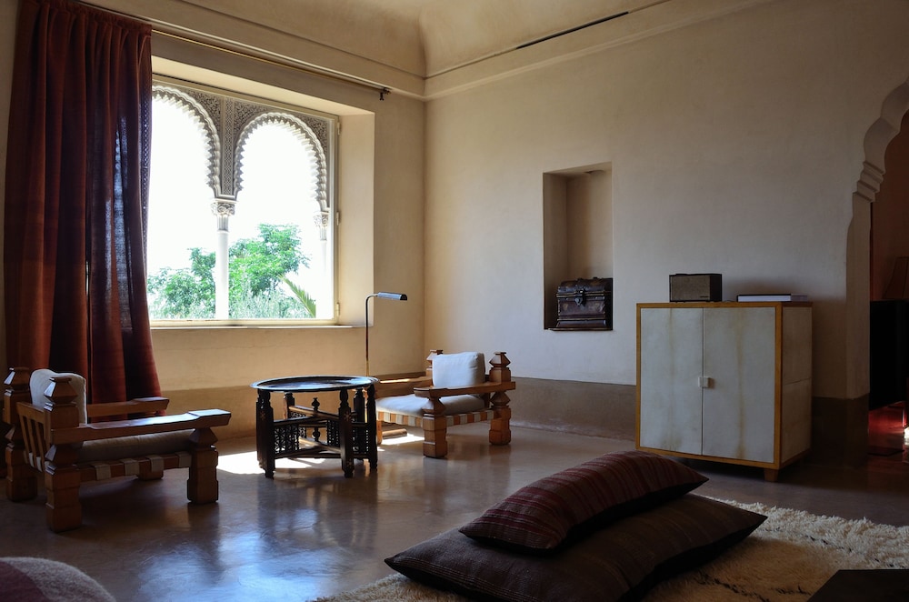 Ksar Char Bagh 56/85
