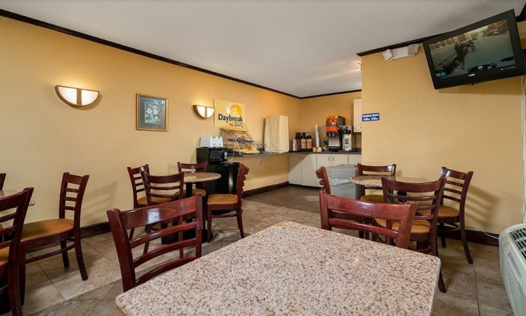 Days Inn by Wyndham Moss Point Pascagoula 8/12