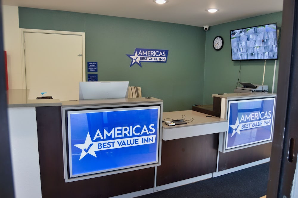 Days Inn by Wyndham Hardeeville Near Hilton Head 33/50