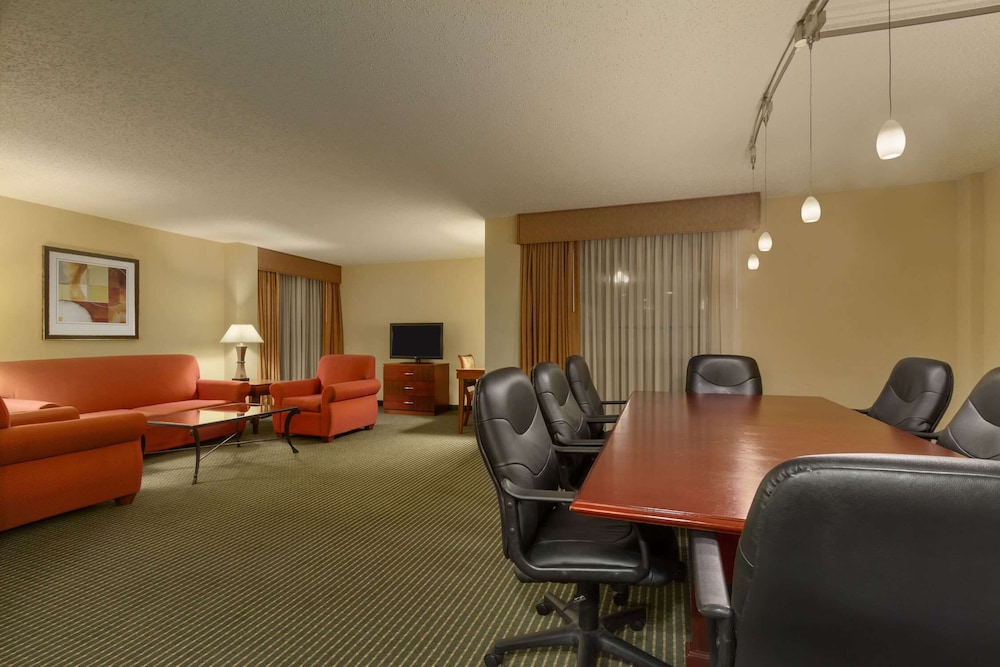 Embassy Suites By Hilton Winston Salem 54/59