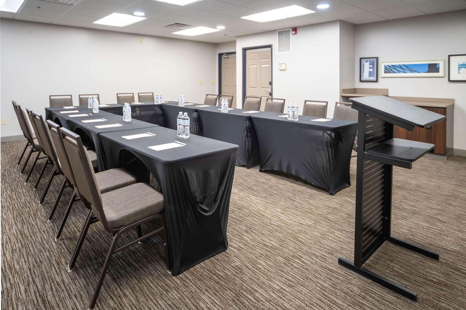 Country Inn and Suites by Radisson Stone Mountain GA 36/48