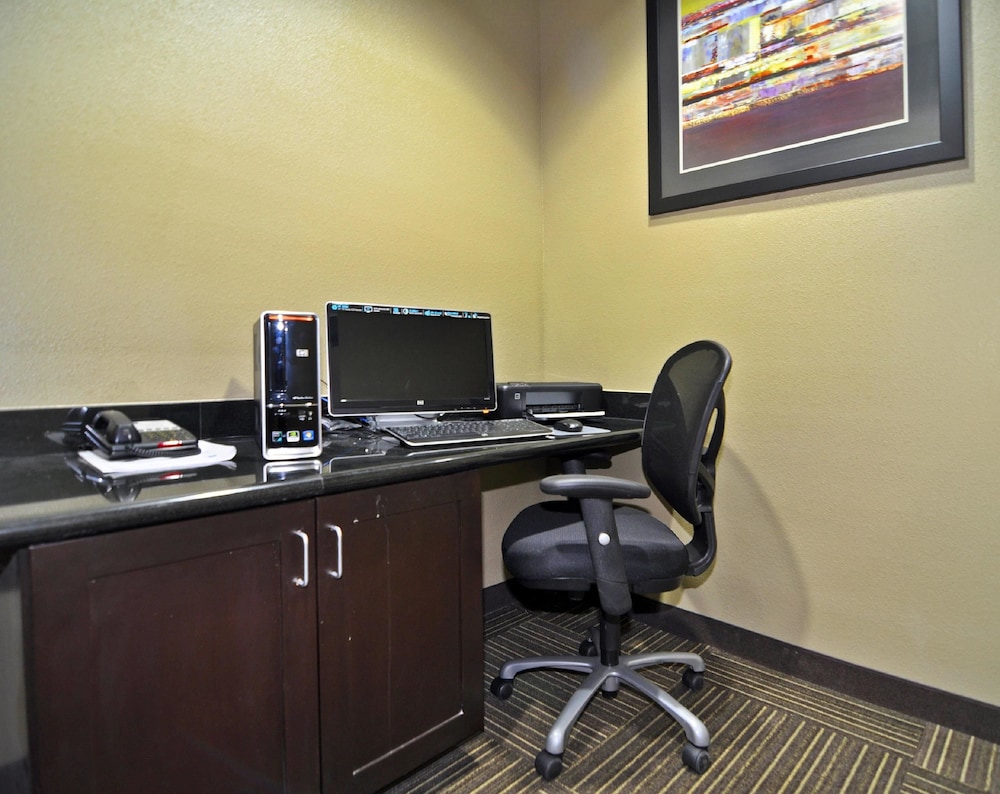 Best Western Giddings Inn And Suites 32/34