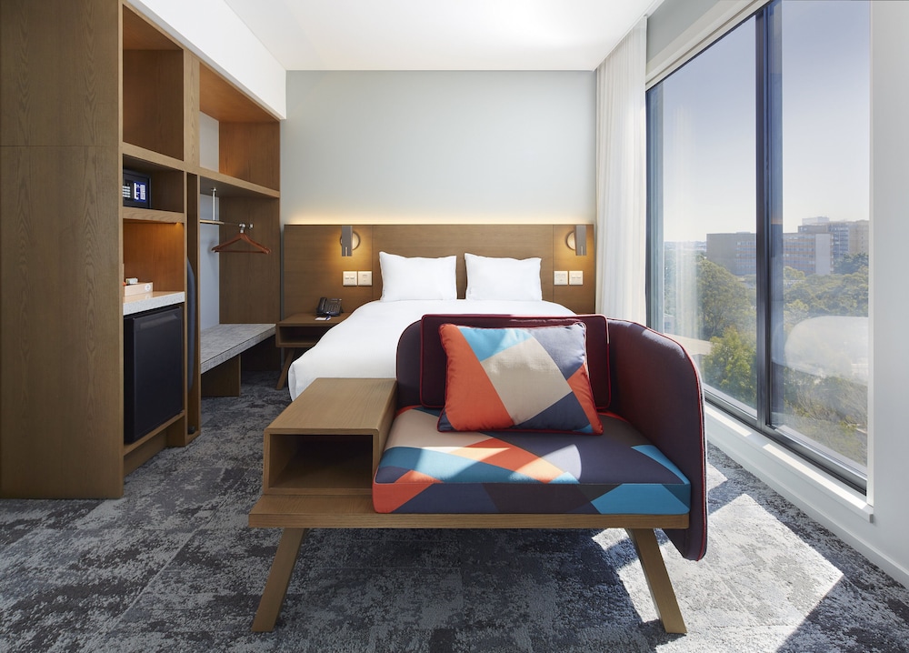 Holiday Inn Express Sydney Airport 50/59