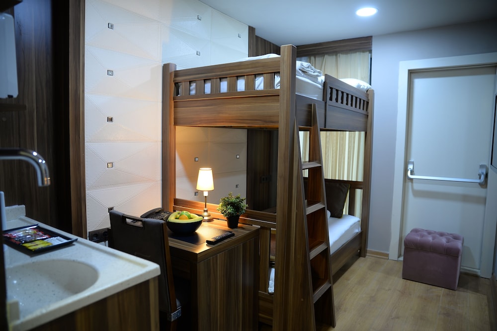 Ferman Apart Hotel 34/38