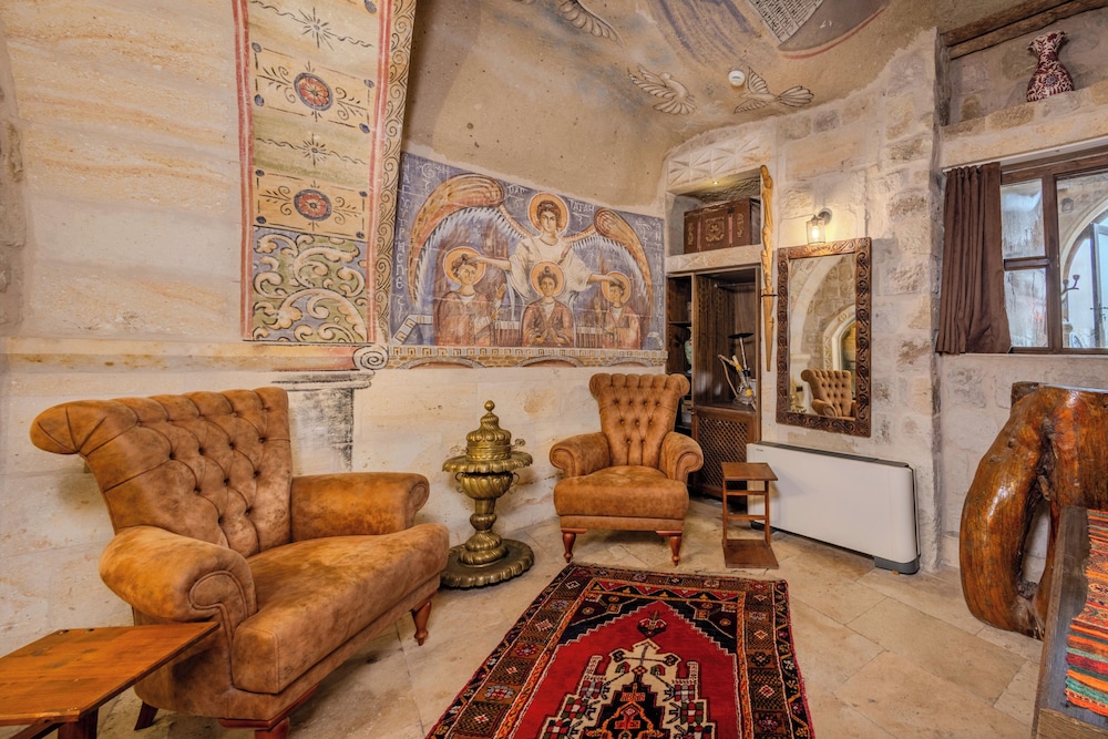 Cappa Via Cave Hotel 28/38