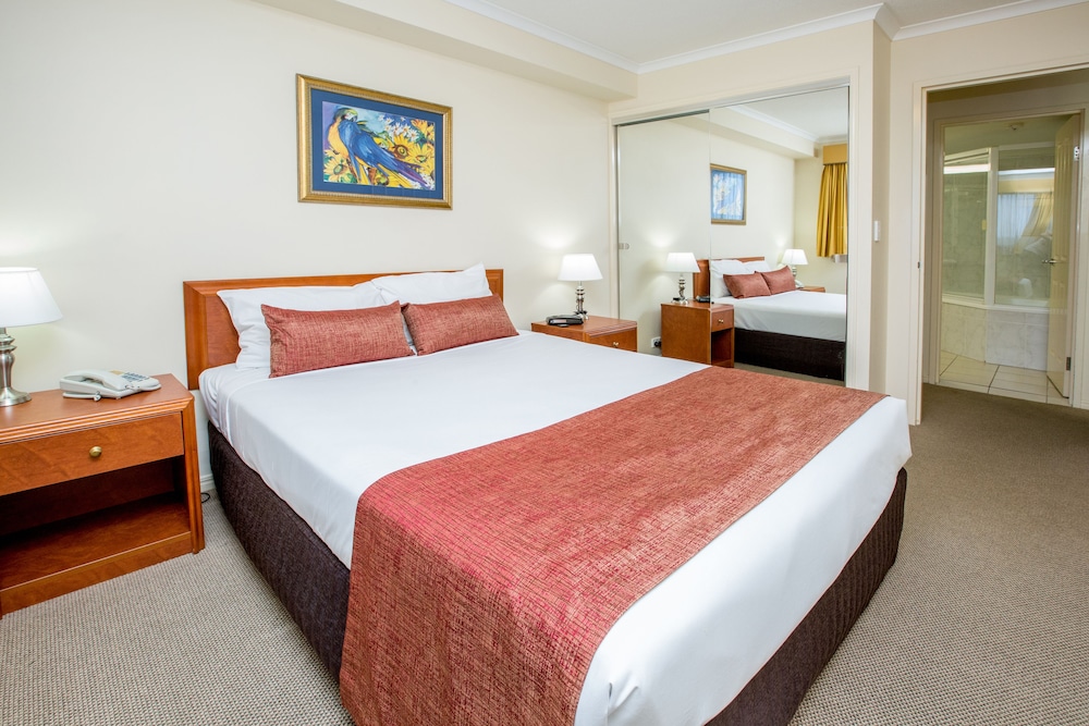Springwood Tower Apartment Hotel 15/63