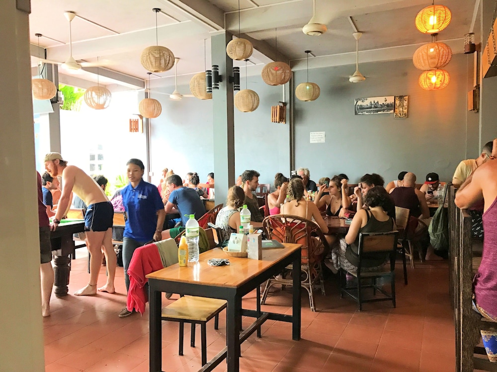 Siem Reap Pub Hostel 69/76
