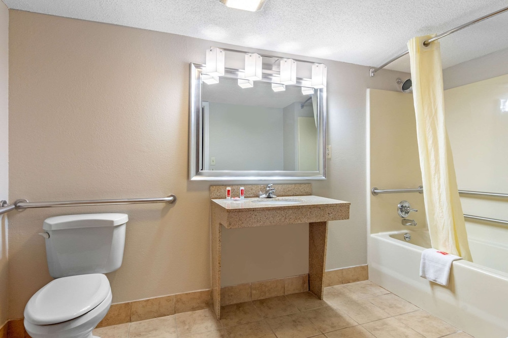 Econo Lodge Byron - Warner Robins 18/52