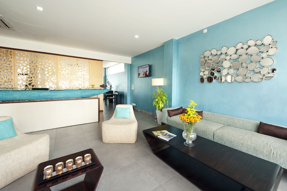 The Beach - All Suite Hotel 31/50