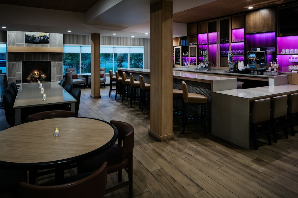 Hyatt Place Fairbanks 37/55