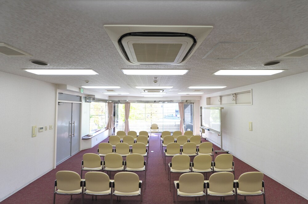 COURT HOTEL NIIGATA 56/66