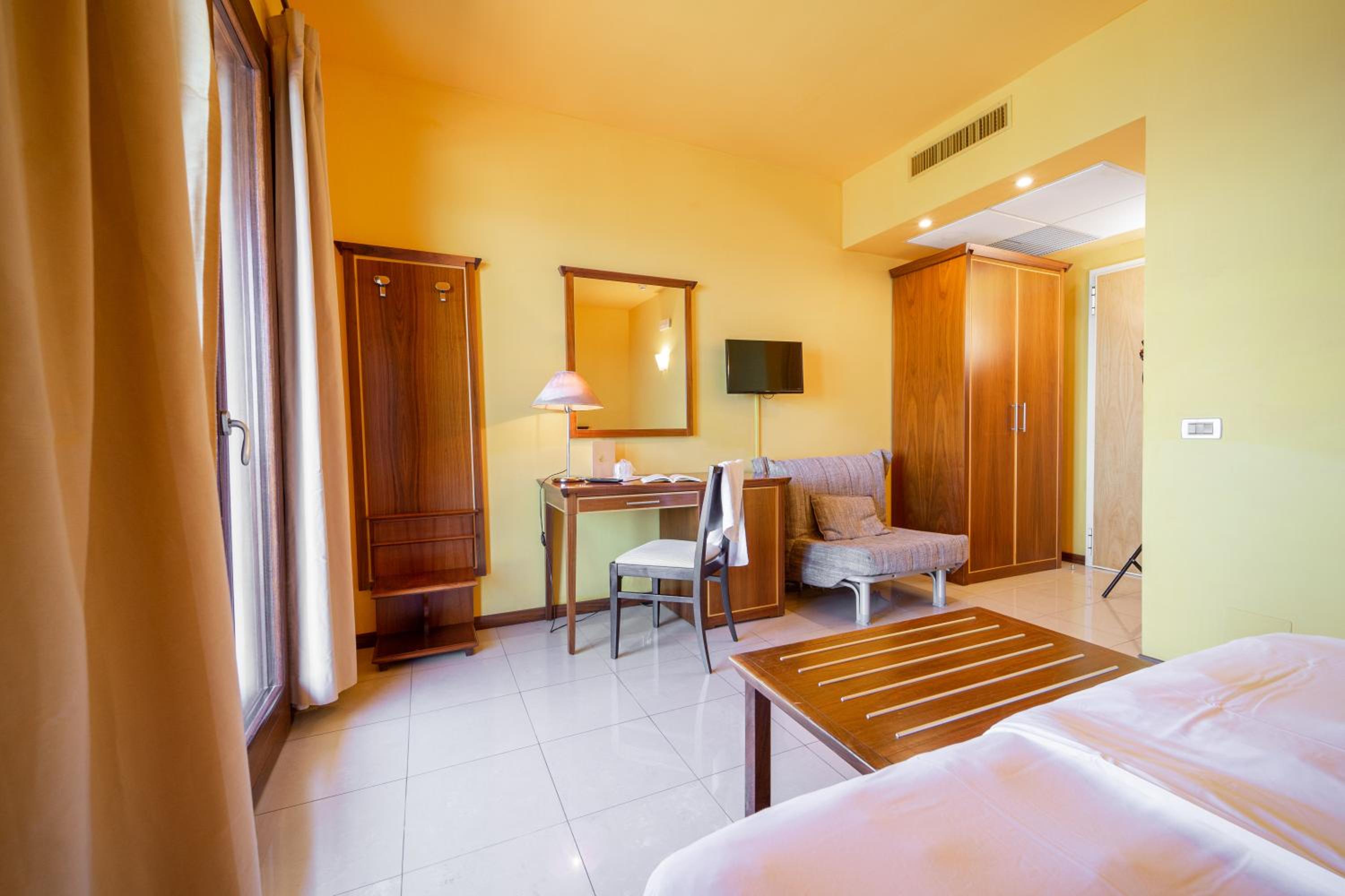 Hotel Santa Lucia 18/50